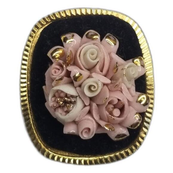 1980s Vintage Porcelain Roses Hand Painted Brooch Pin Porcelana Mercedes - Picture 1 of 7